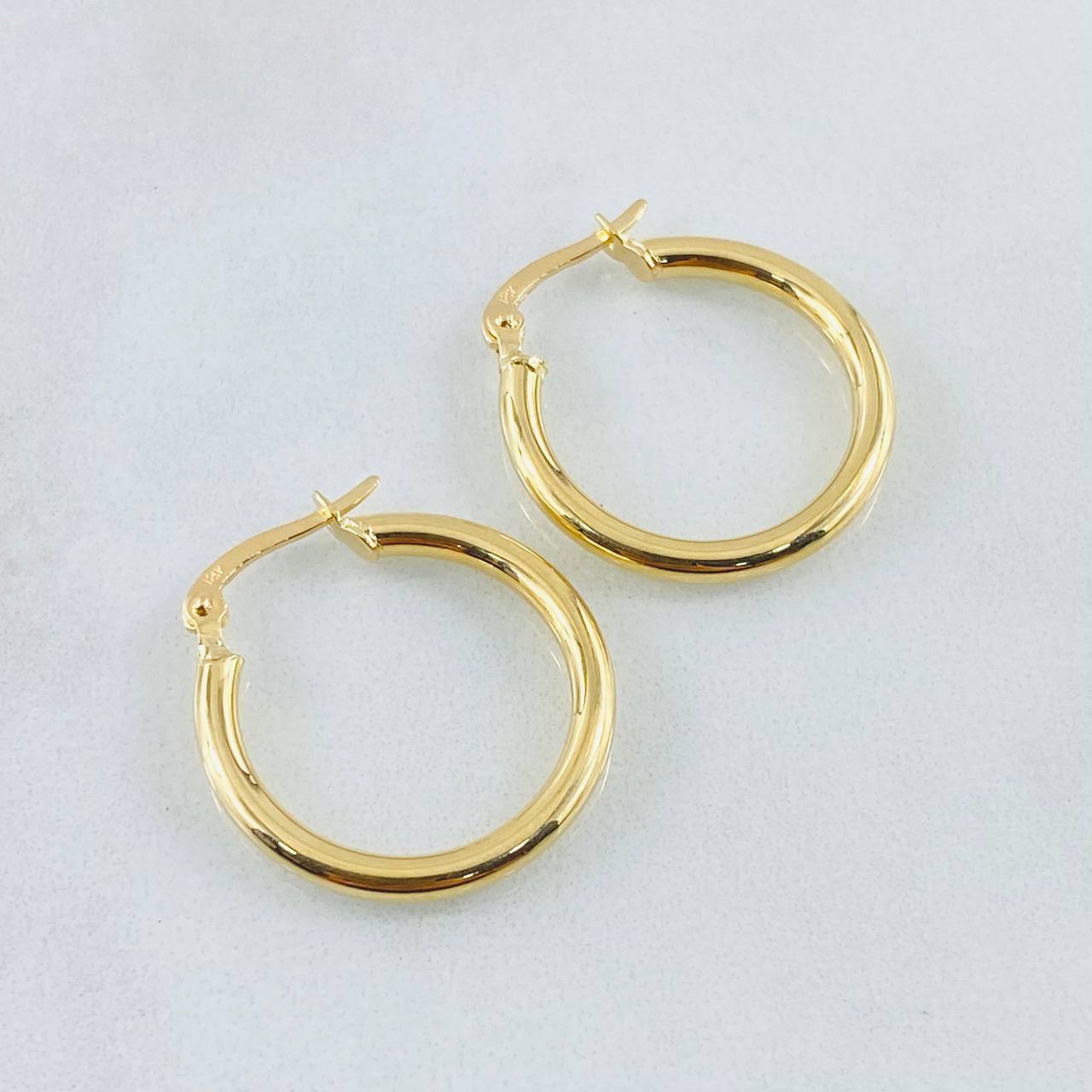 Hoop Earrings Jass 1.8gr / 1in / 18K Gold Hoop Earrings Jass 1.8gr / 1in / 18K Gold