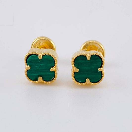 Clover Stud Earrings Green Malachite 1.75 g / in / 6.35 mm Yellow Gold 18K