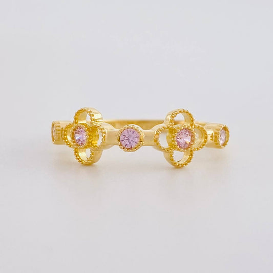 Clover Silhouette Ring 2.05g / T7 1/2 Yellow Gold 18K