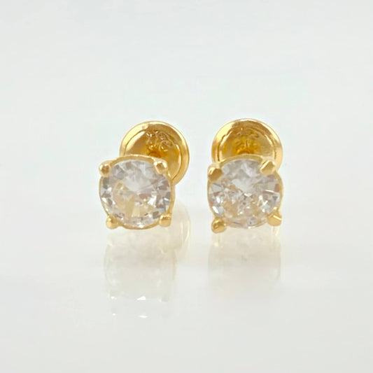 Topos Cuatro Garras 1.3 g / in / 5.3 mm Oro Amarillo 18K