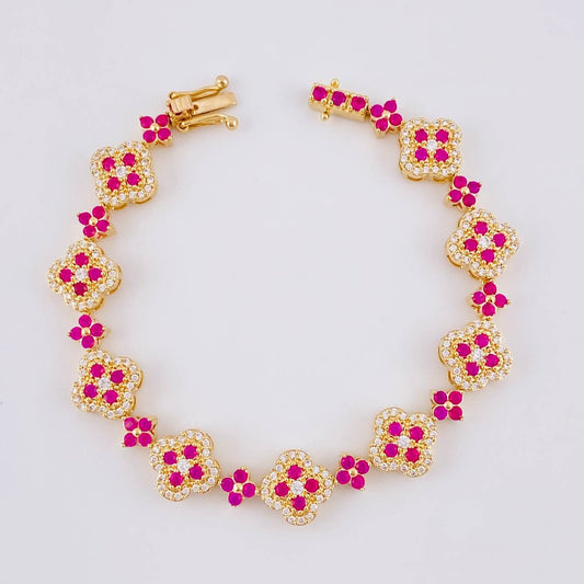 Pulso Trebol Estrellado 13.95 g / 6 1/2 in / 10 mm Oro Amarillo 18K