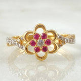 Intertwined Flower Ring 3.05gr / Size 6 1/2 / Two-tone Yellow and White 18K Gold Intertwined Flower Ring 3.05gr / Size 6 1/2 / Two-tone Yellow and White 18K Gold