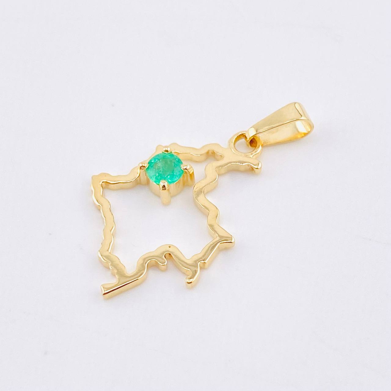Dije Mapa Colombia Esmeralda 21pts 1.65gr / 1 in / Oro Amarillo 18K © Dije Mapa Colombia Esmeralda 21pts 1.65gr / 1 in / Oro Amarillo 18K ©