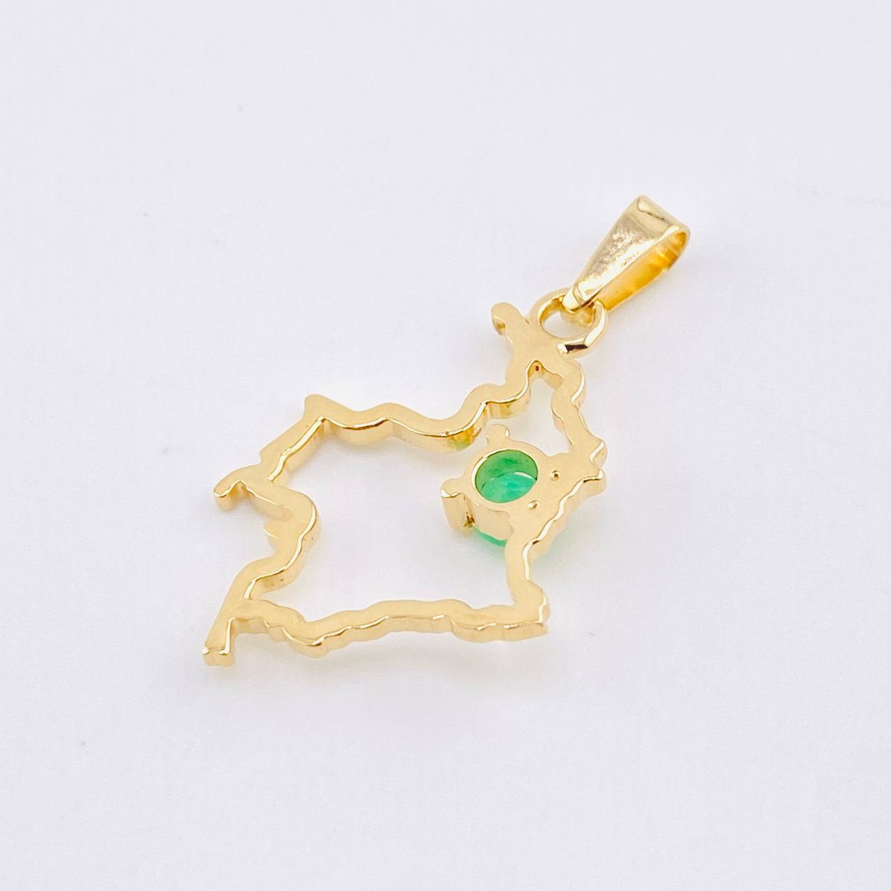 Dije Mapa Colombia Esmeralda 21pts 1.65gr / 1 in / Oro Amarillo 18K © Dije Mapa Colombia Esmeralda 21pts 1.65gr / 1 in / Oro Amarillo 18K ©