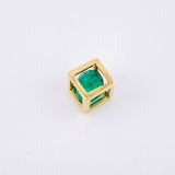 Dije Cubo Esmeralda 63pts 0.7gr / 1/4 in / Oro Amarillo 18K © Dije Cubo Esmeralda 63pts 0.7gr / 1/4 in / Oro Amarillo 18K ©