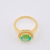 Anillo Girasol Esmeralda 2.93 Qts Diamantes 22pts 5.35gr / T7 1/4 / Oro Amarillo 18K © Anillo Girasol Esmeralda 2.93 Qts Diamantes 22pts 5.35gr / T7 1/4 / Oro Amarillo 18K ©