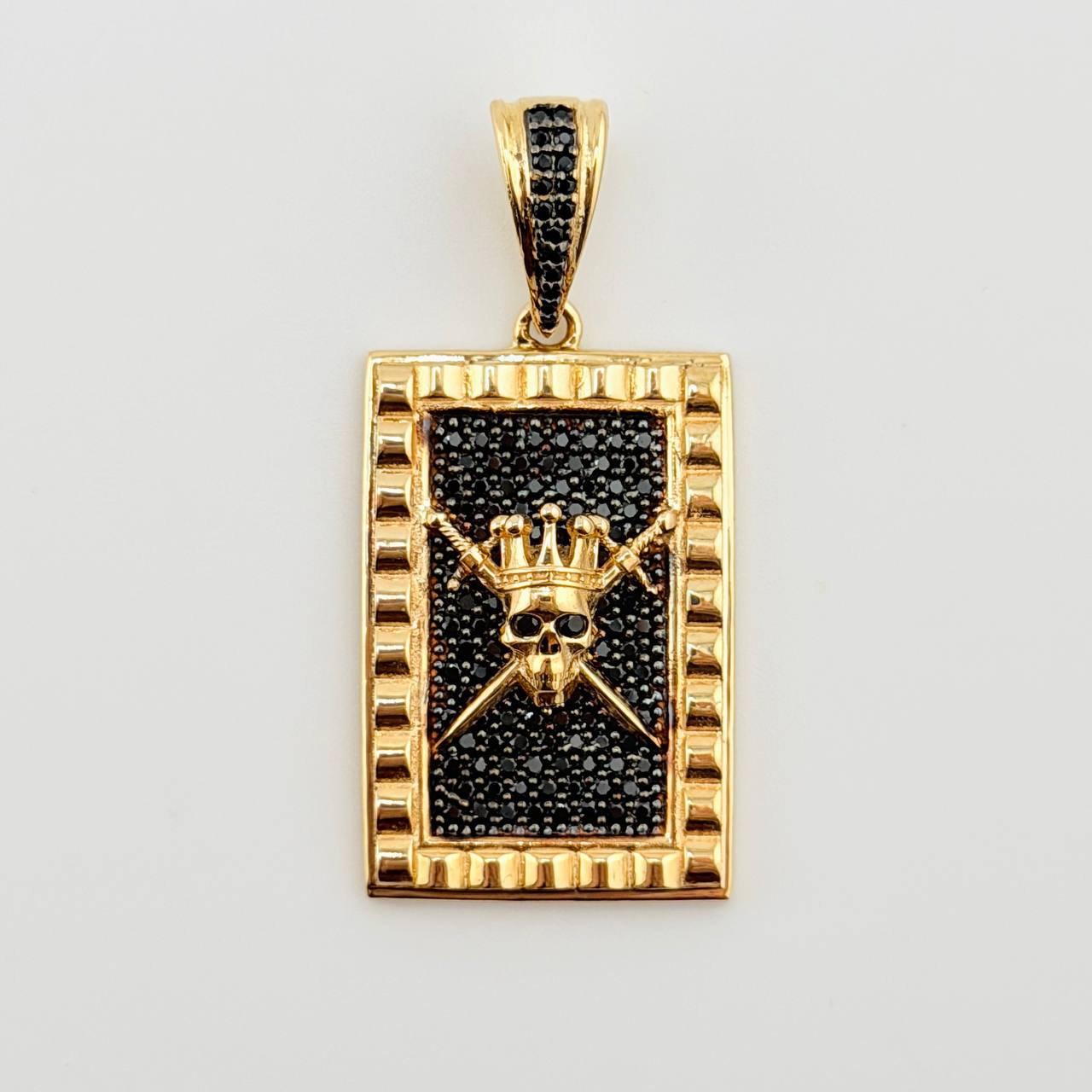 Dije Placa Calavera Tupida 8.45gr / 1 3/4 in / Oro Amarillo 18K © Dije Placa Calavera Tupida 8.45gr / 1 3/4 in / Oro Amarillo 18K ©