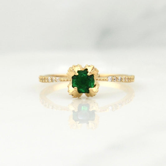 Anillo Solitario Churumbela 1.5 g / T6,5 Oro Amarillo 18K