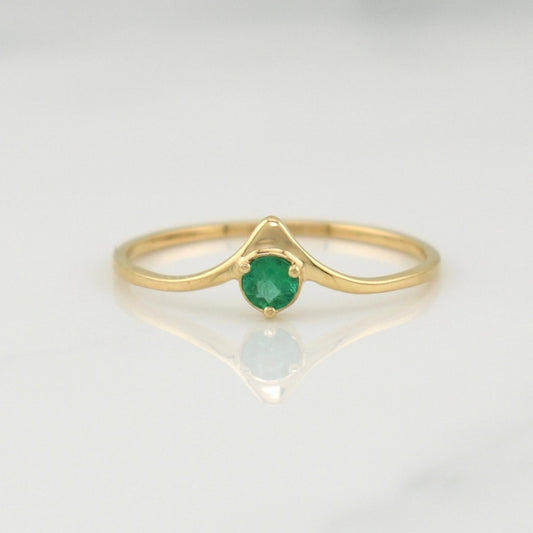 Anillo Flecha Centrada Esmeralda 0.06pts 0.9g / T5.75 Oro Amarillo 18K