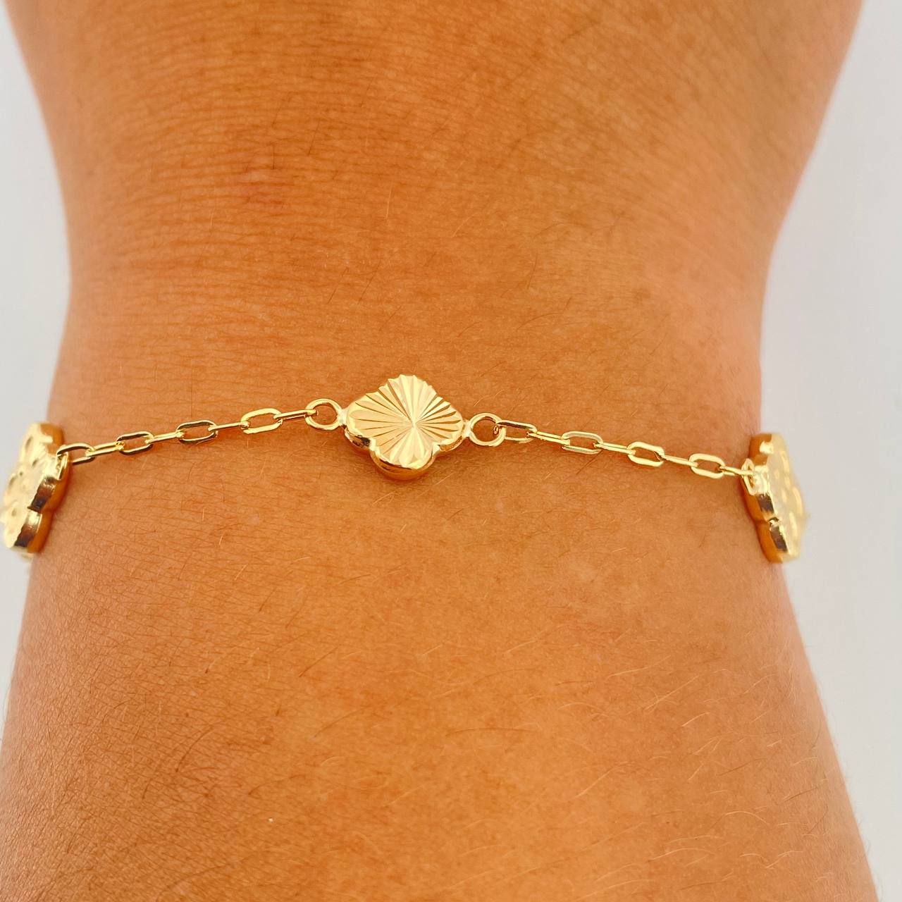 Pulso Cajon Treboles 3.25gr / 7 1/2 in / 1mm Oro Amarillo 18K & Pulso Cajon Treboles 3.25gr / 7 1/2 in / 1mm Oro Amarillo 18K &