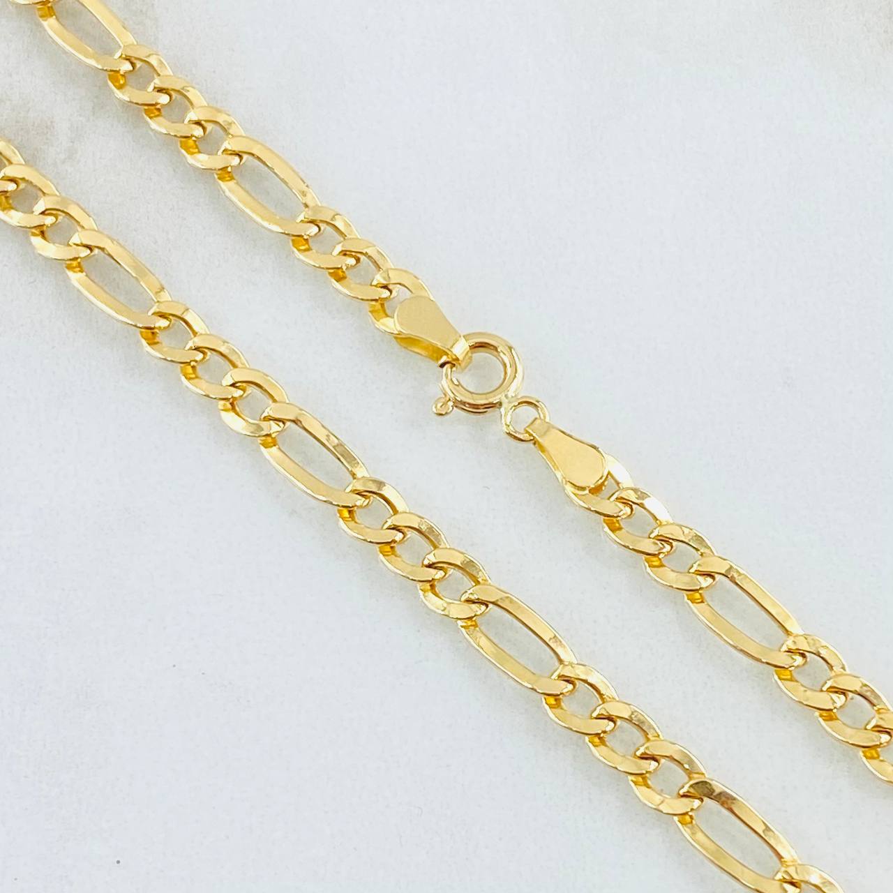 Figaro Chain 7.75gr / 27 1/2 in / 18K Gold +1 Figaro Chain 7.75gr / 27 1/2 in / 18K Gold +1