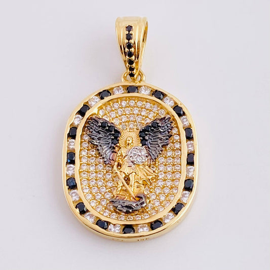 Dije Placa San Miguel 6.9g / 1 1/4 in Dos Oros Amarillo Blanco 18K