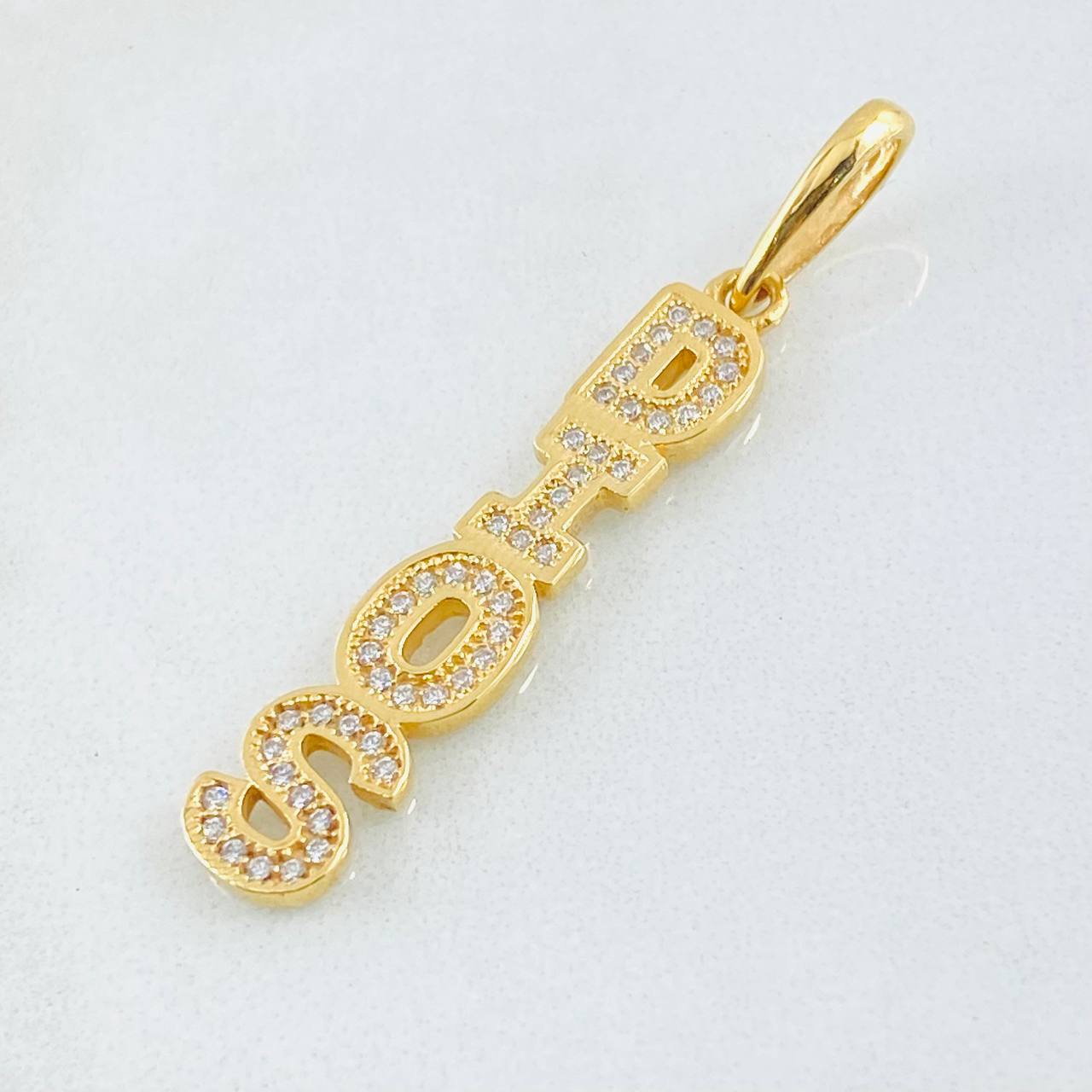 Pendant God 2.75gr / 1 1/2 in / Oro Amarillo 18K Pendant God 2.75gr / 1 1/2 in / Oro Amarillo 18K