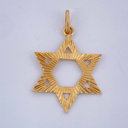 Dije Estrella De David 1.75gr / 1 1/2 in / Oro Amarillo 18K $