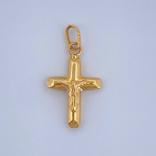 Dije Cruz Cristo 0.45gr / 3/4 in / Oro Amarillo 18K $