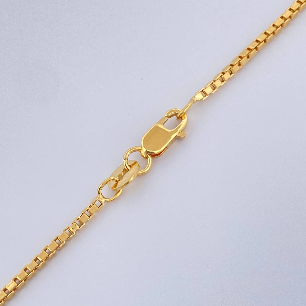 Cadena Veneciana 3.6gr / 17 3/4 in / 1mm Oro Amarillo +3 18K & Cadena Veneciana 3.6gr / 17 3/4 in / 1mm Oro Amarillo +3 18K &