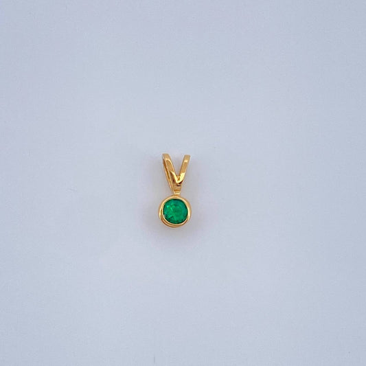 Dije Circulo Esmeralda 0.3gr / 1/4 in / Oro Amarillo 18K %