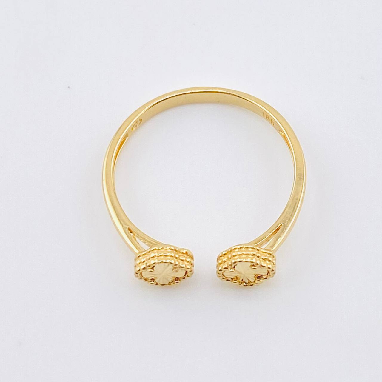 Anillo Doble Trebol 1.95gr / T7 3/4 / Oro Amarillo Nac.Esp. 18K © Anillo Doble Trebol 1.95gr / T7 3/4 / Oro Amarillo Nac.Esp. 18K ©