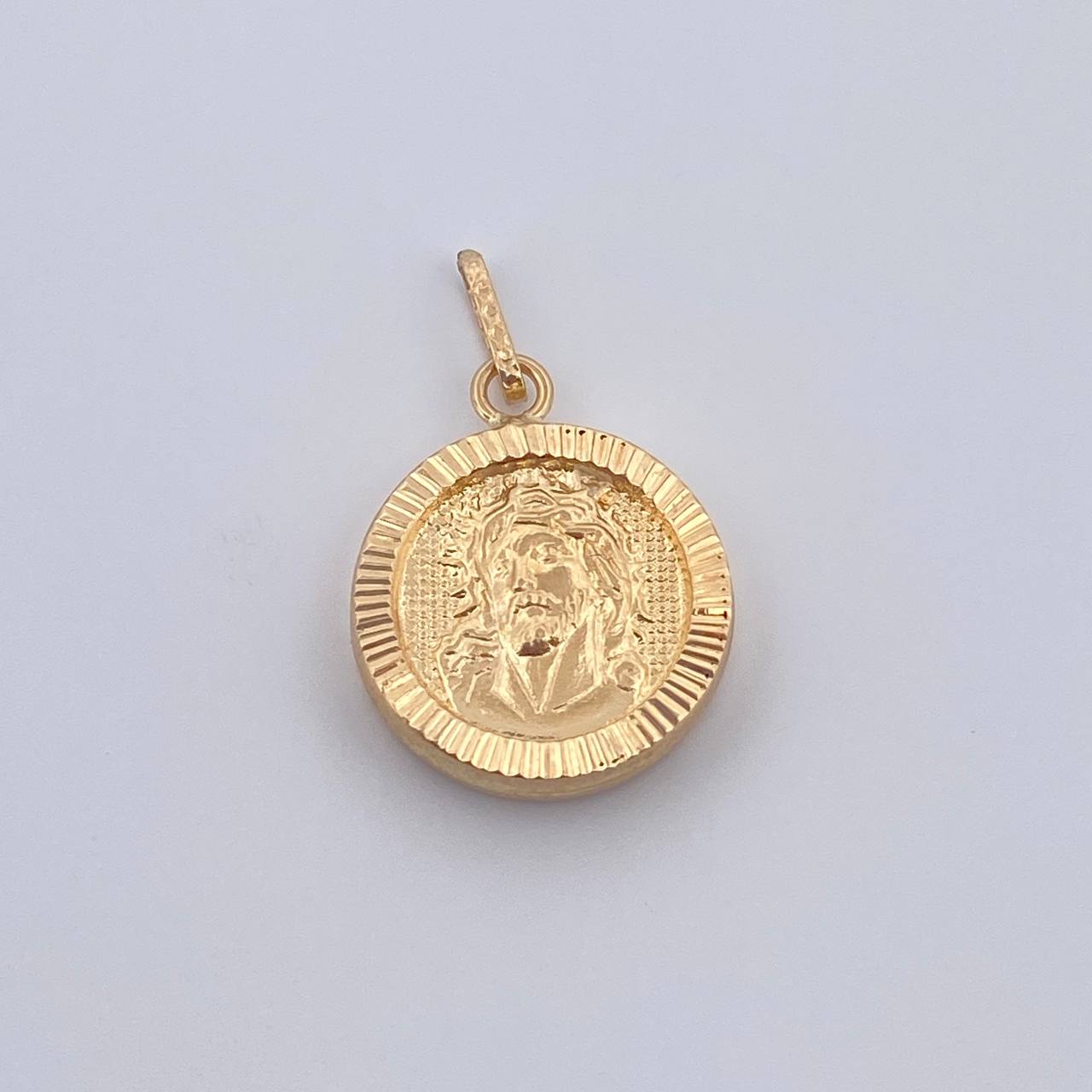 Dije Rostro Cristo 1.45gr / 1 in / Oro Amarillo 18K % Dije Rostro Cristo 1.45gr / 1 in / Oro Amarillo 18K %