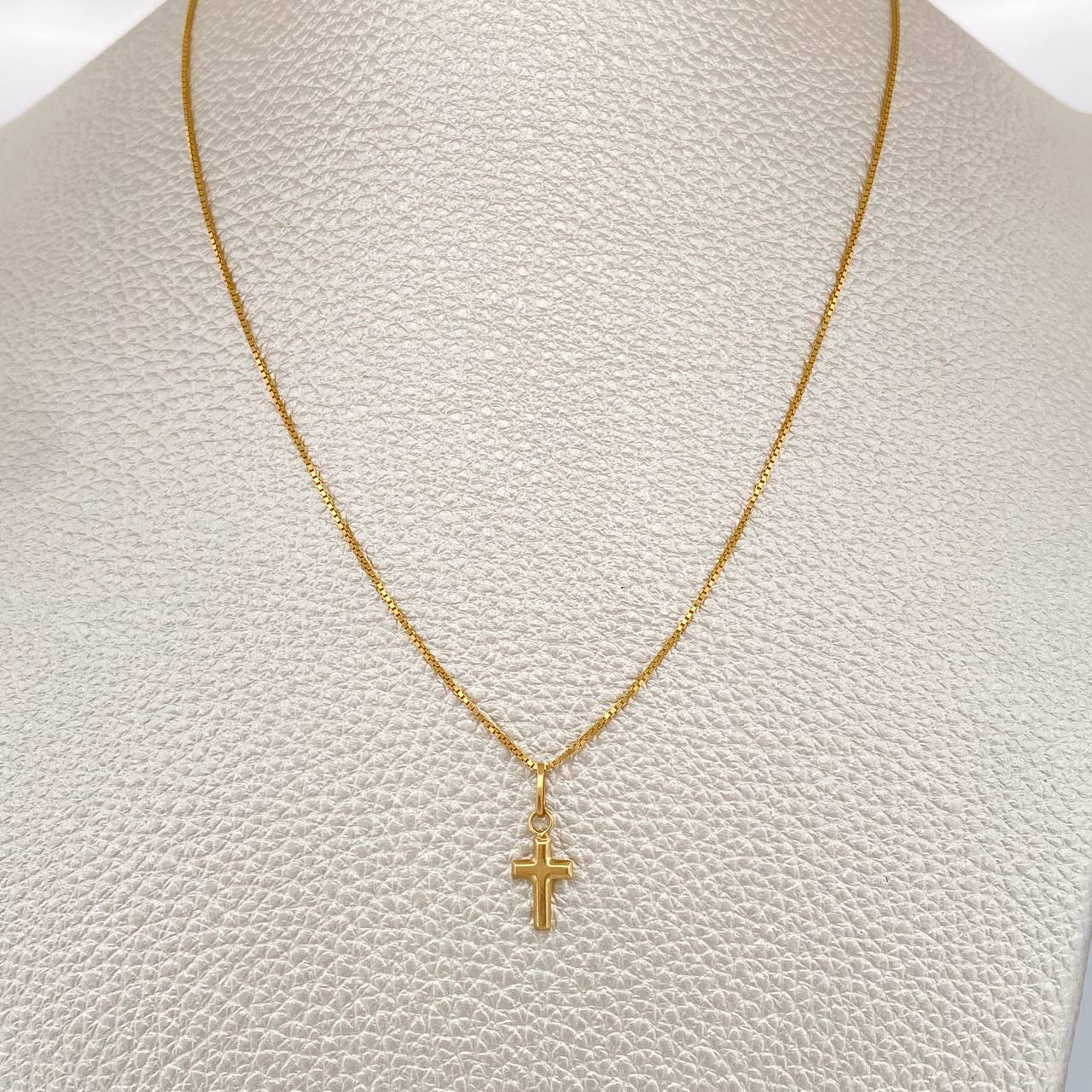 Set Cadena y Dije Veneciana + Cruz 1.85gr / 18 1/4 in / 0.8mm Oro Amarillo 18K % Set Cadena y Dije Veneciana + Cruz 1.85gr / 18 1/4 in / 0.8mm Oro Amarillo 18K %