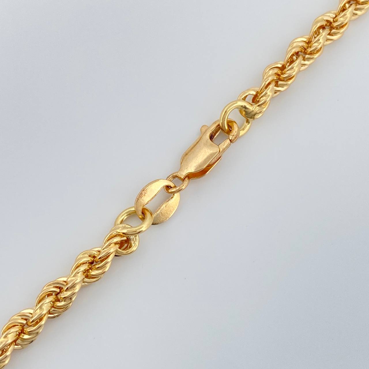 Cadena Lazo 14.95gr / 23 3/4 in / 3.65mm Oro Amarillo +3 18K $ Cadena Lazo 14.95gr / 23 3/4 in / 3.65mm Oro Amarillo +3 18K $