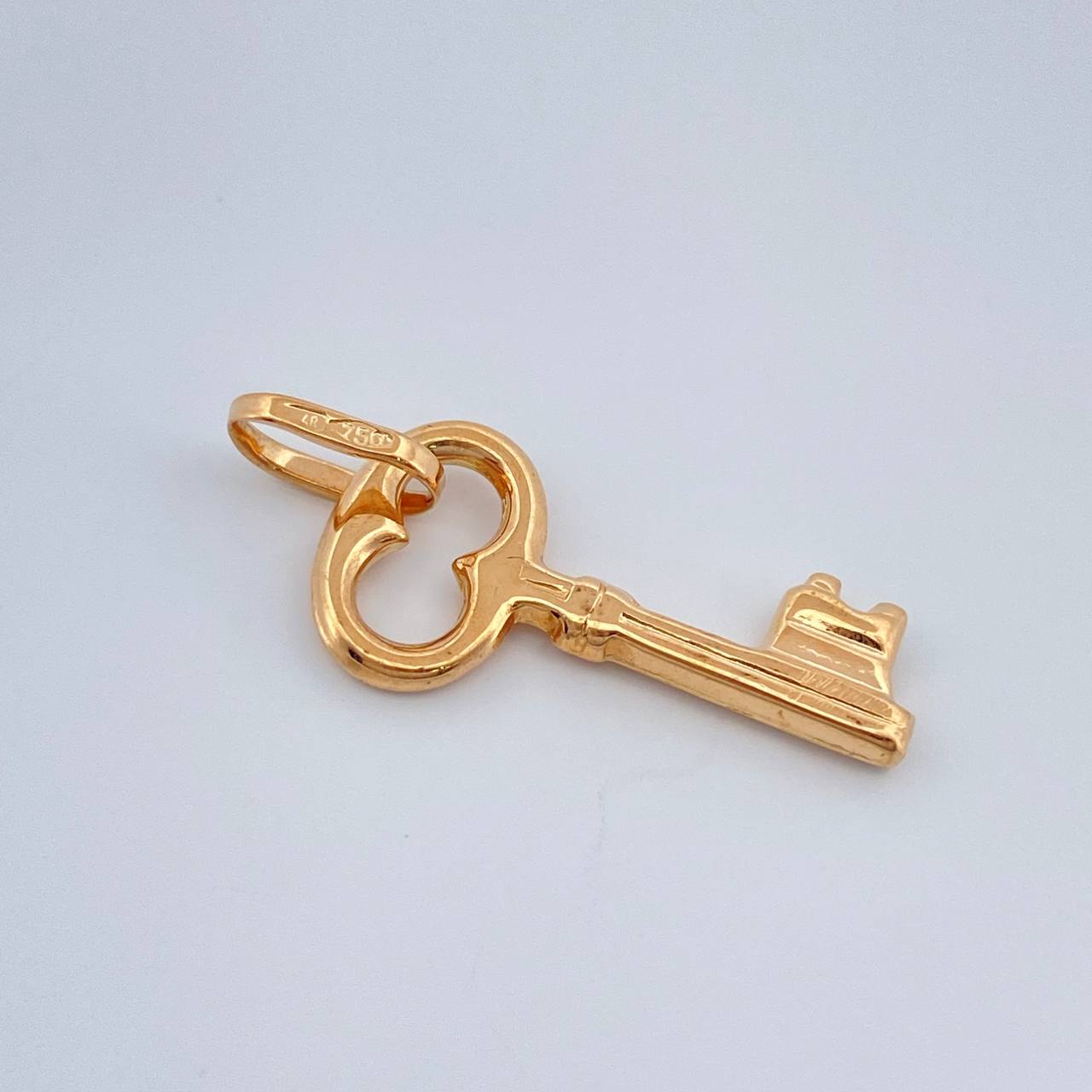 Dije Llave 1gr / 1 in / Oro Amarillo 18K % Dije Llave 1gr / 1 in / Oro Amarillo 18K %