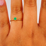 Anillo Solitario Esmeralda 1.25gr / T6 3/4 / Oro Amarillo 18K & Anillo Solitario Esmeralda 1.25gr / T6 3/4 / Oro Amarillo 18K &