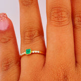 Anillo Churumbela Cuadrado Esmeralda Diamantes 1.8gr / T7 3/4 / Oro Amarillo 18K $ Anillo Churumbela Cuadrado Esmeralda Diamantes 1.8gr / T7 3/4 / Oro Amarillo 18K $