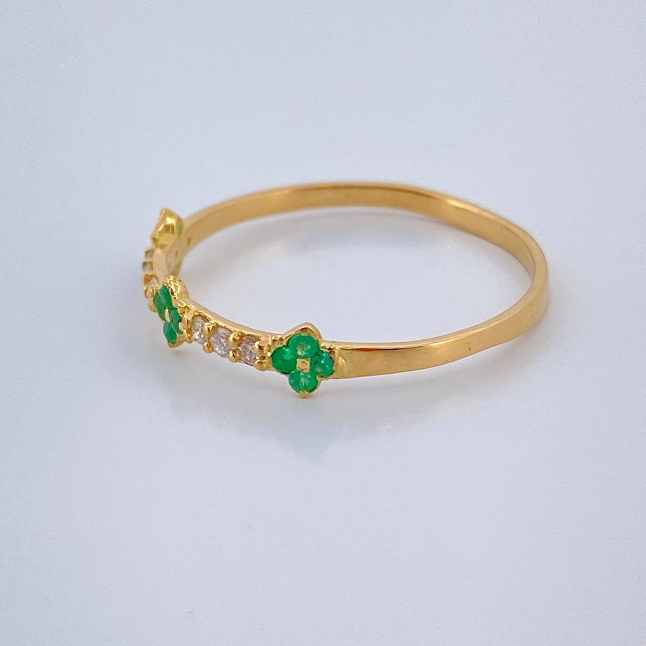 Anillo Flores Mini Esmeralda 0.9gr / T6 3/4 / Oro Amarillo 18K & Anillo Flores Mini Esmeralda 0.9gr / T6 3/4 / Oro Amarillo 18K &