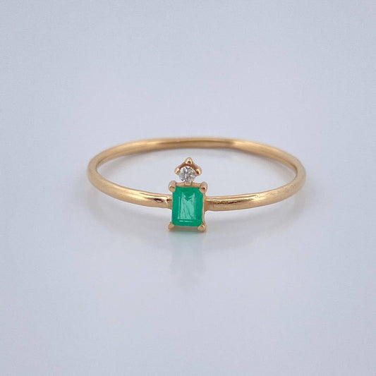 Anillo Rectangulo Esmeralda 0.9gr / T7 1/4 / Oro Amarillo 18K &