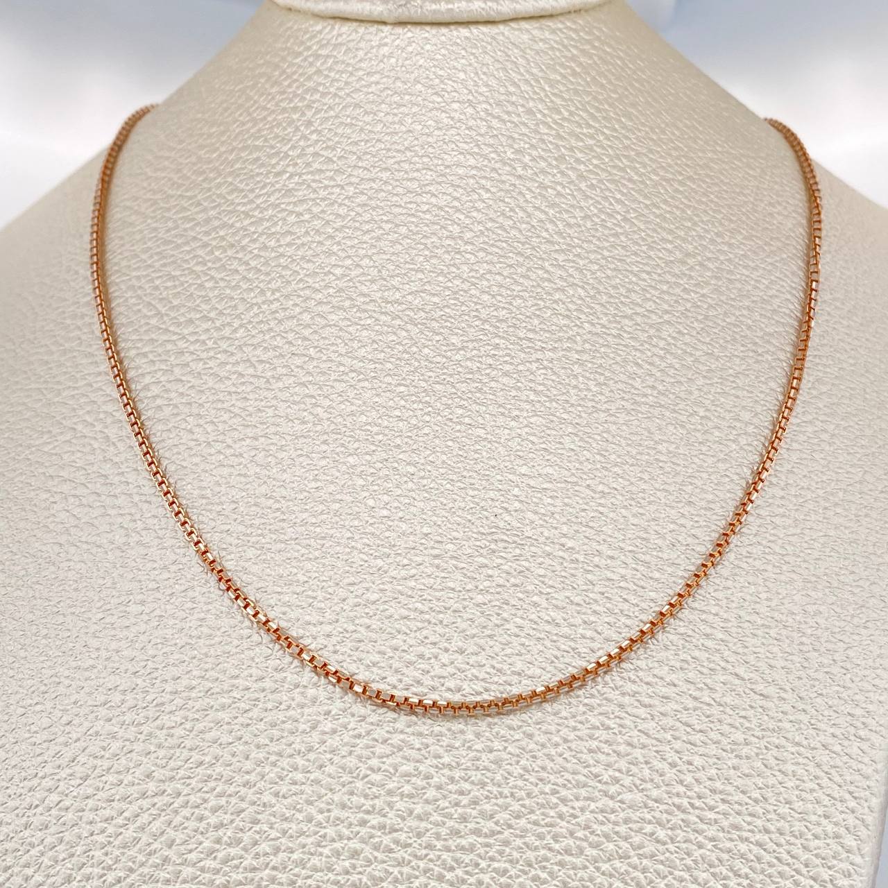 Cadena Veneciana 8.95gr / 27 3/4 in / 1.58mm Dos Oros Blanco Rosa +3 18K % Cadena Veneciana 8.95gr / 27 3/4 in / 1.58mm Dos Oros Blanco Rosa +3 18K %