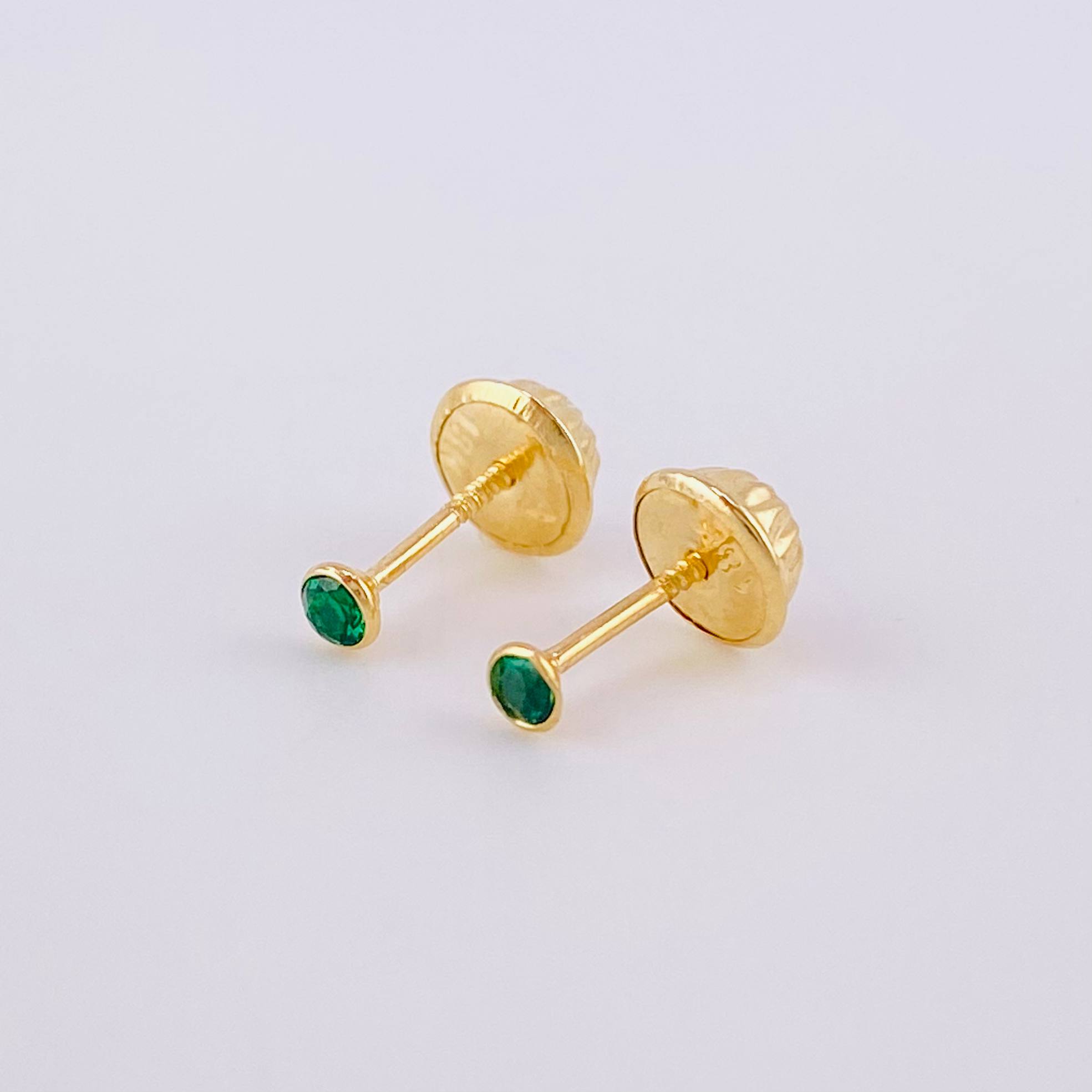 Stud Earrings Bezel 0.35g / in / 1.9mm Yellow Gold 18K