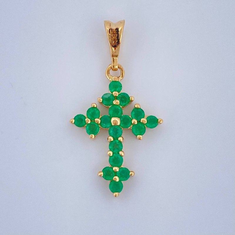 Clover Point Cross Pendant 0.95gr / 1 in / 18K Yellow Gold &