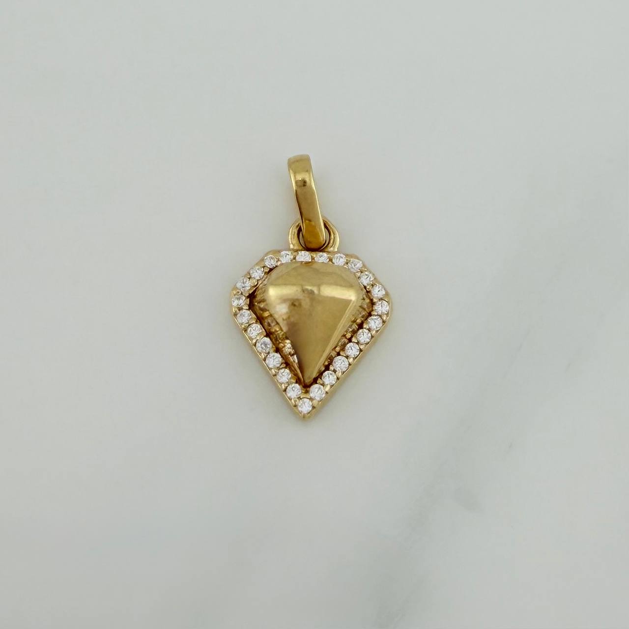 Dije Diamante 1.4 g / 3/4 in Oro Amarillo 18K