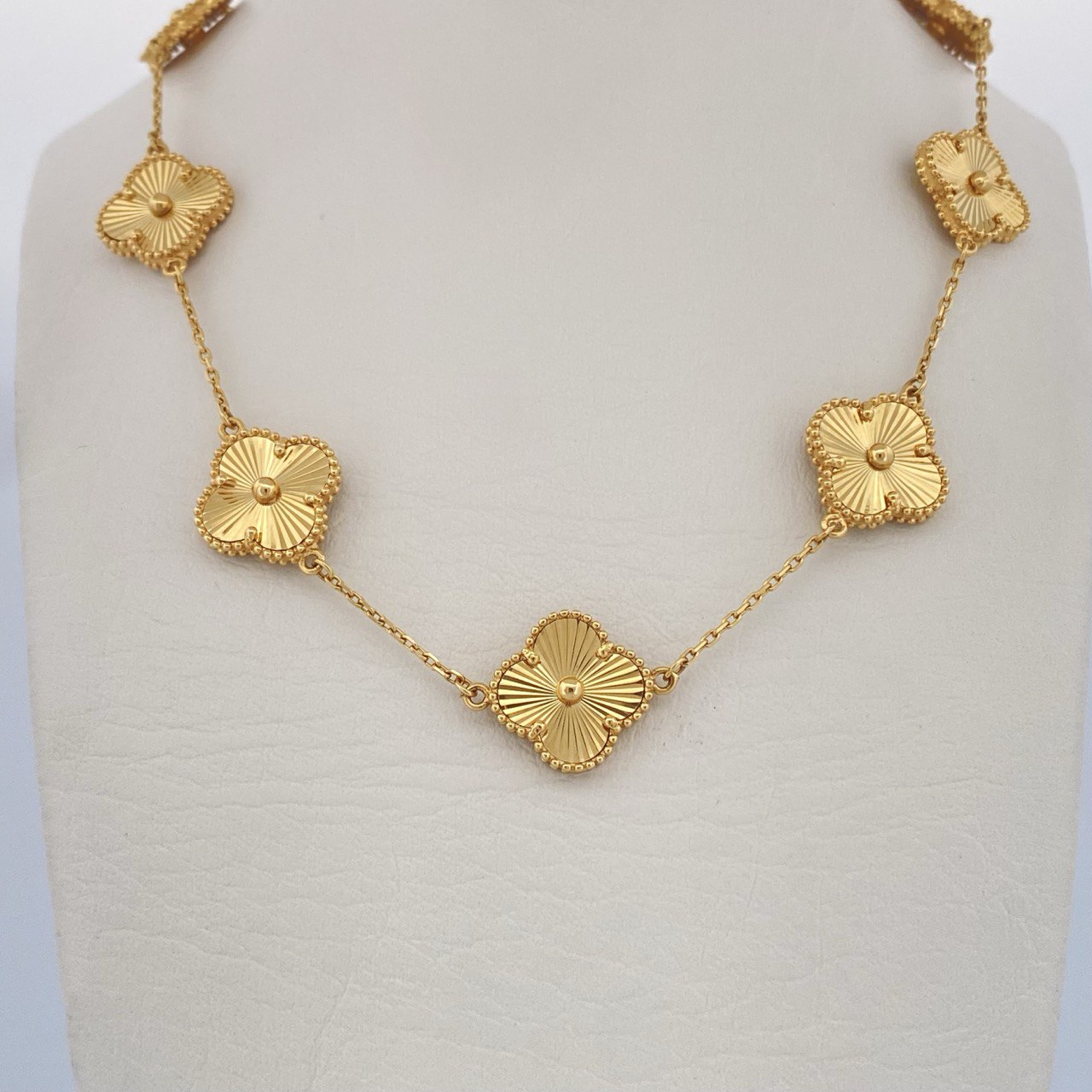 Cadena Trebol 22gr / 17 3/4 in / Oro Amarillo +4 18K &