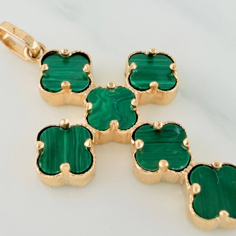 Dije Cruz Trebol 2.6gr / 1 1/2 in / Oro Amarillo Nac.Esp. 18K $