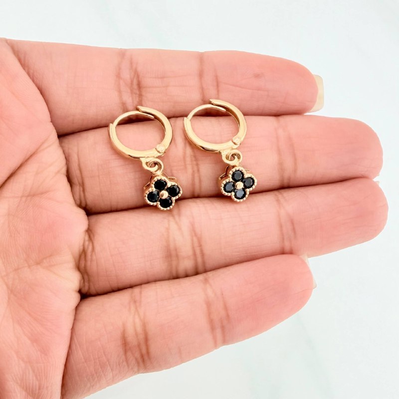 Hoop Earrings Clover 3.3 g / 1 in Yellow Gold 18K