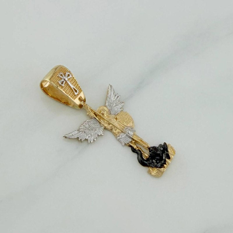Dije San Miguel Arcangel 4.05 g / 1 1/2 in Tres Oros 18K