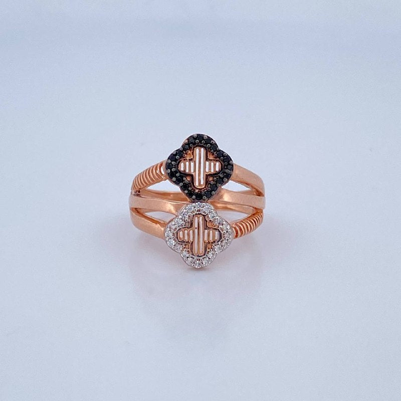 Anillo Trebol  3.8gr / T6 / Oro 18K $