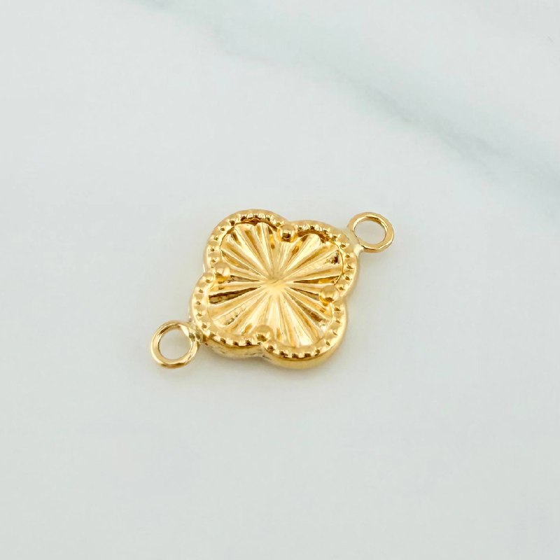 Clover Charm 0.6 g / 3/4 in 18K Yellow Gold