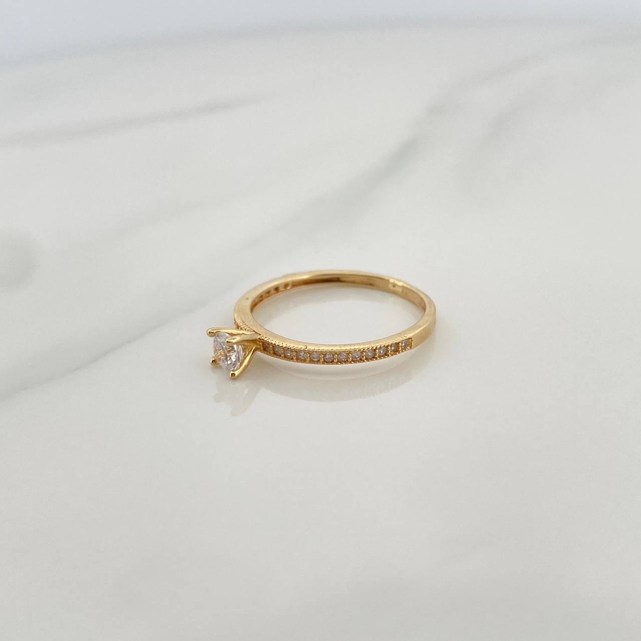 Anillo Solitario Churumbela 1.5gr / T6 / 1 in / Oro Amarillo 18K $