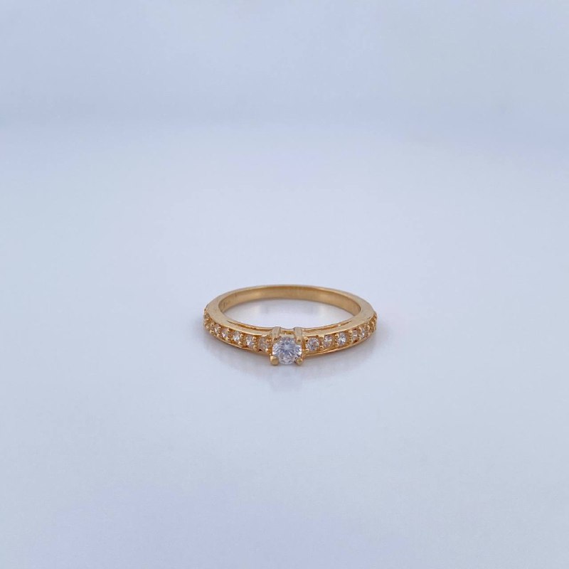 Churumbela Ring Solitaire 2.25gr / Size 5 1/4 / 18K Gold &