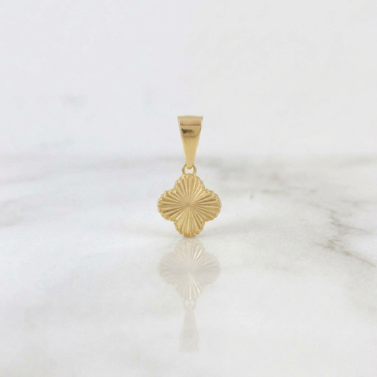 Diamond Cut Clover Pendant 0.45g / 1/2 in Yellow Gold 18K