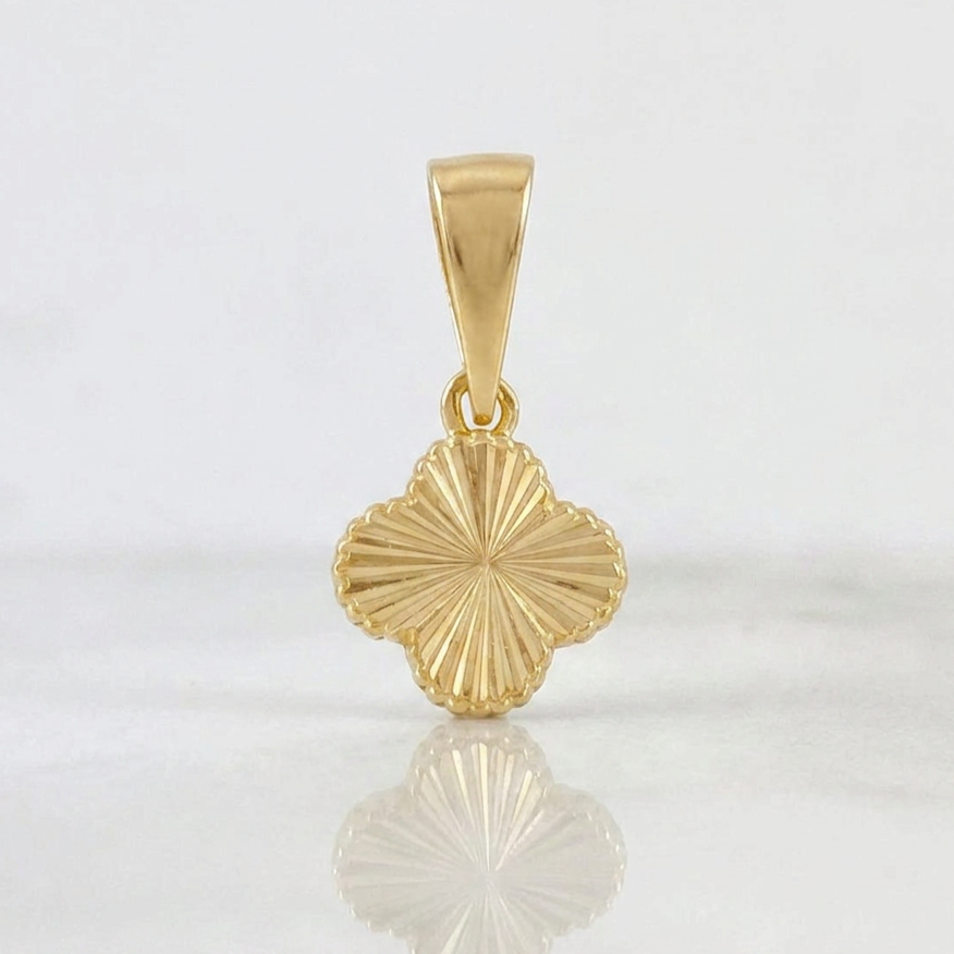 Dije Trébol Diamantado 1.05g / 3/4 in Oro Amarillo 18K