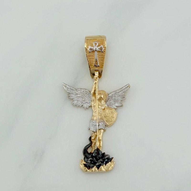Dije San Miguel Arcangel 4.05 g / 1 1/2 in Tres Oros 18K