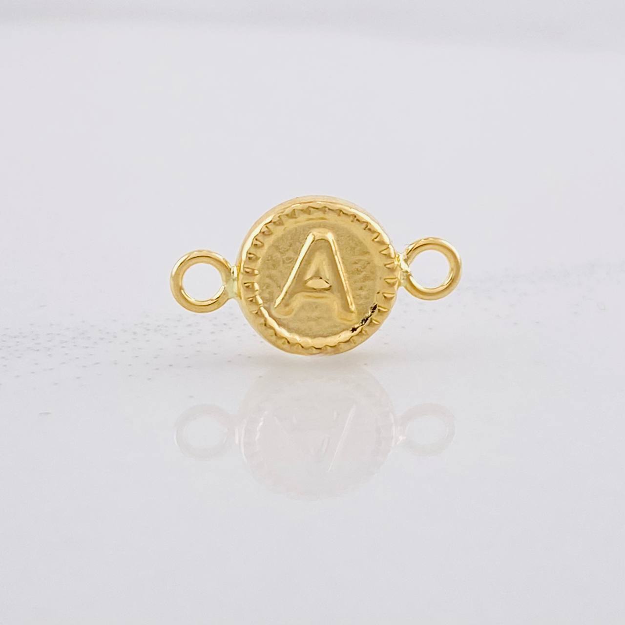 Herraje Circulo Letra A 0.4g / 1/2 in Oro Amarillo 18K