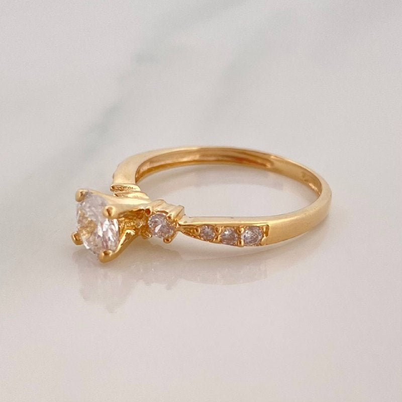 Solitaire Ring Churumbela 1.9 g / T5 Yellow Gold 18K