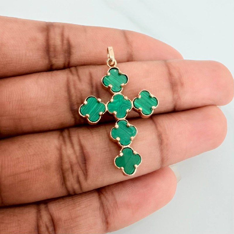 Dije Cruz Trebol 2.6gr / 1 1/2 in / Oro Amarillo Nac.Esp. 18K $