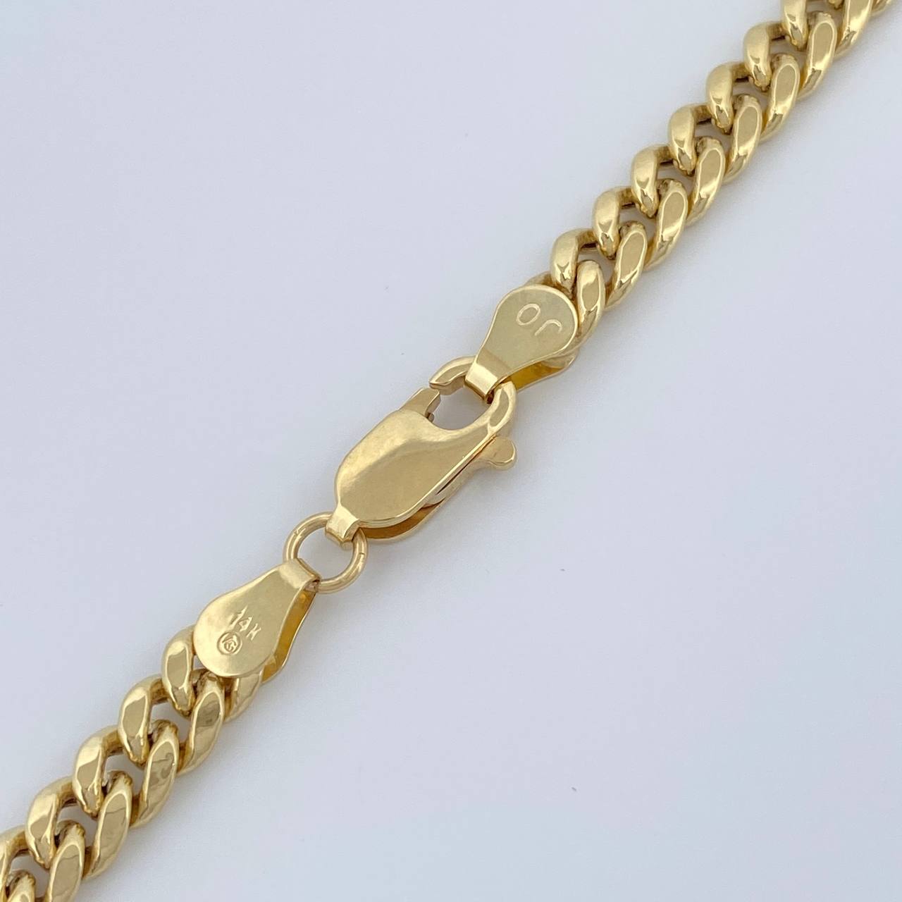 Cadena Cubana 10.9gr / 26 1/4 in / 4.4mm Oro Amarillo +1 14K Italy &