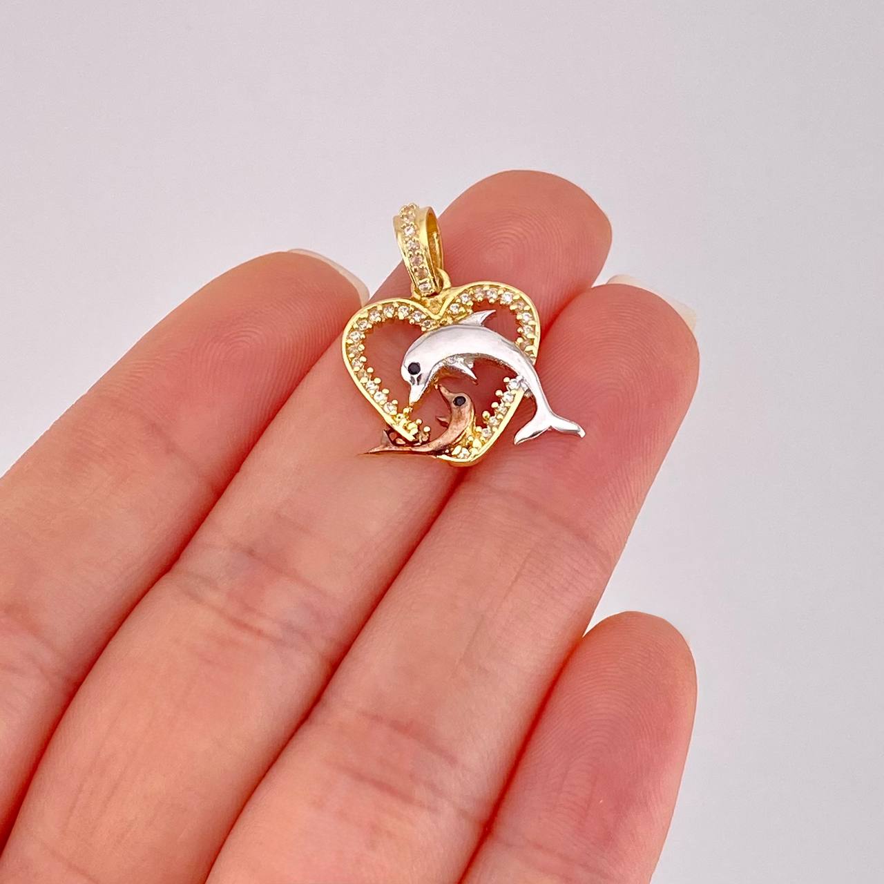 Dije Corazón Delfines 2.3g / 1 in Tres Oros 18K